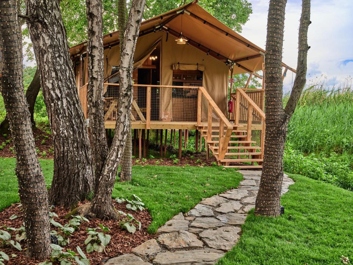 Zatoria Luxury Glamping Zator Hotell Exteriör bild