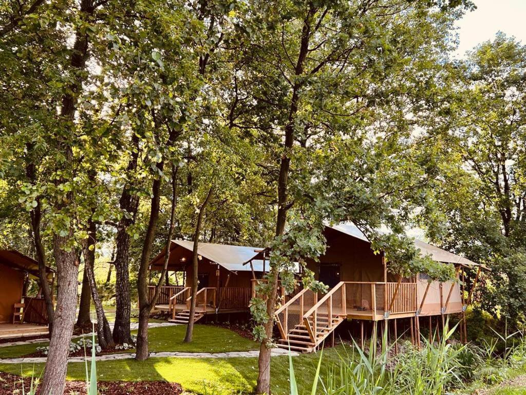 Zatoria Luxury Glamping Zator Hotell Exteriör bild